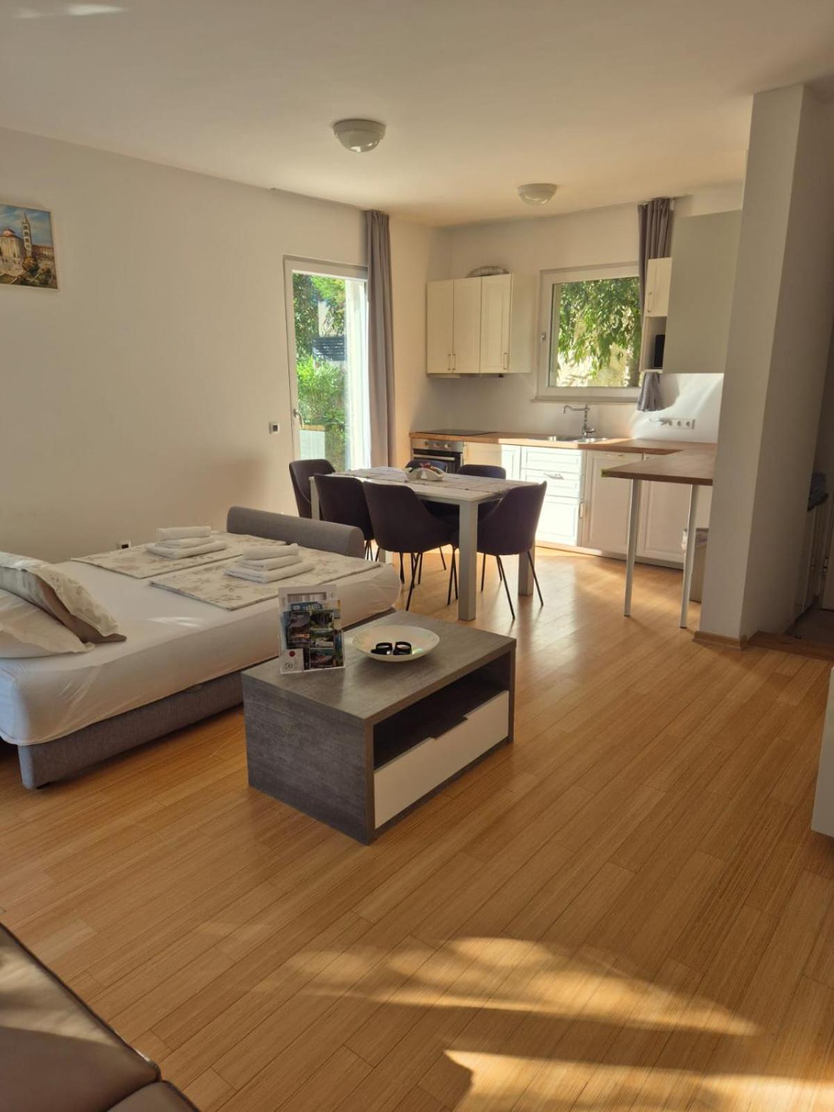 Luxury Two-Floor Apartment In Petrcane With Garden And Pool Eksteriør bilde